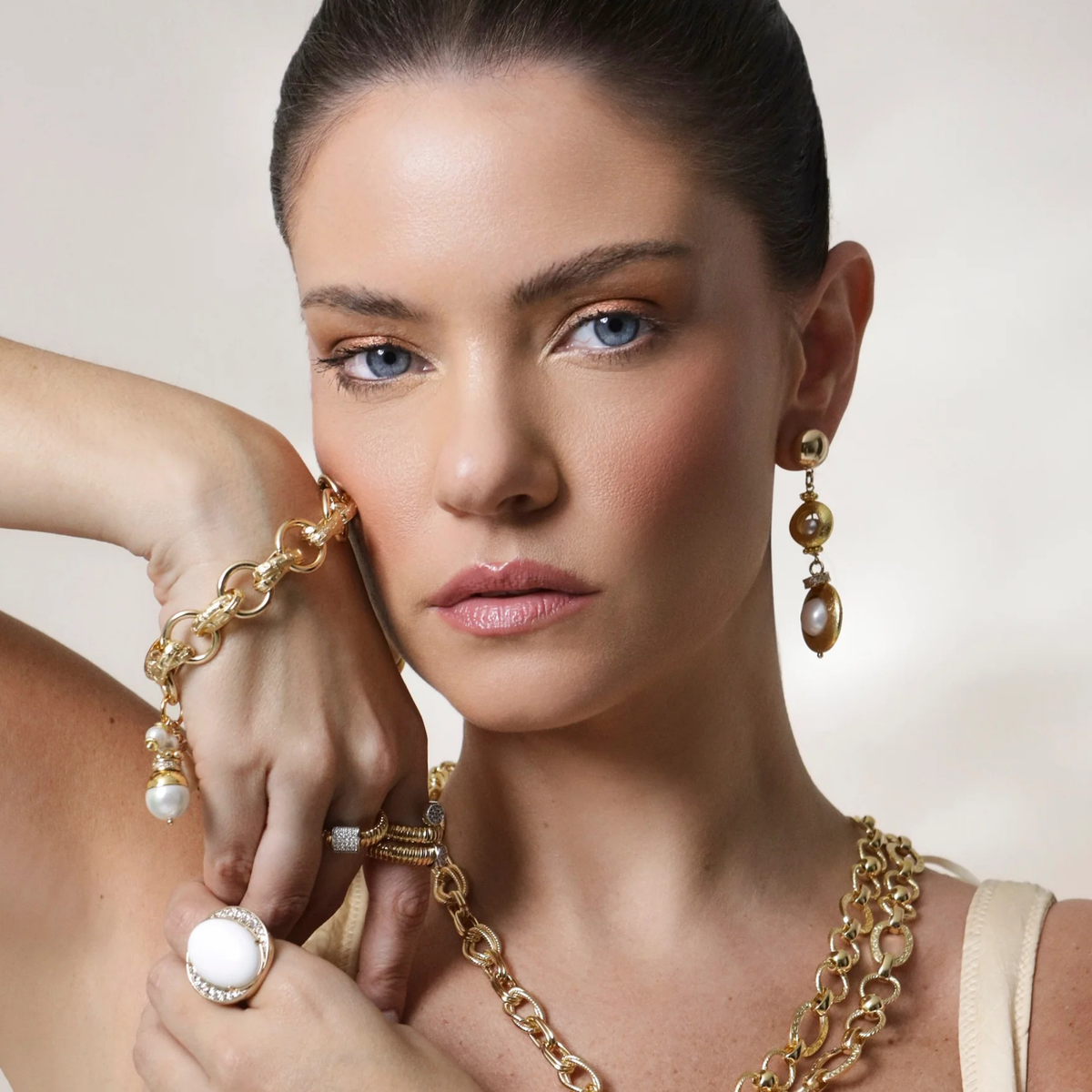 Villa Taranto Graduated Pearl Drop Earrings