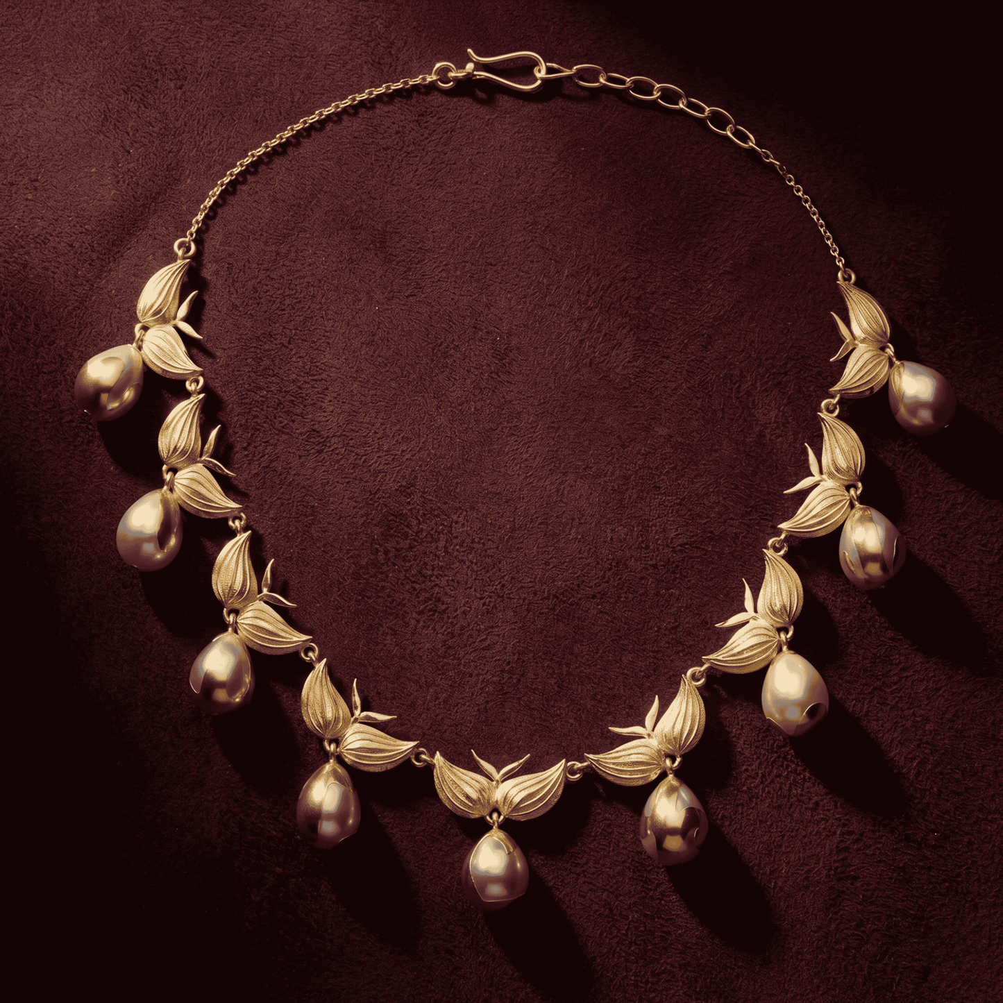 Zooni Necklace - Gold & Baroque Pearl