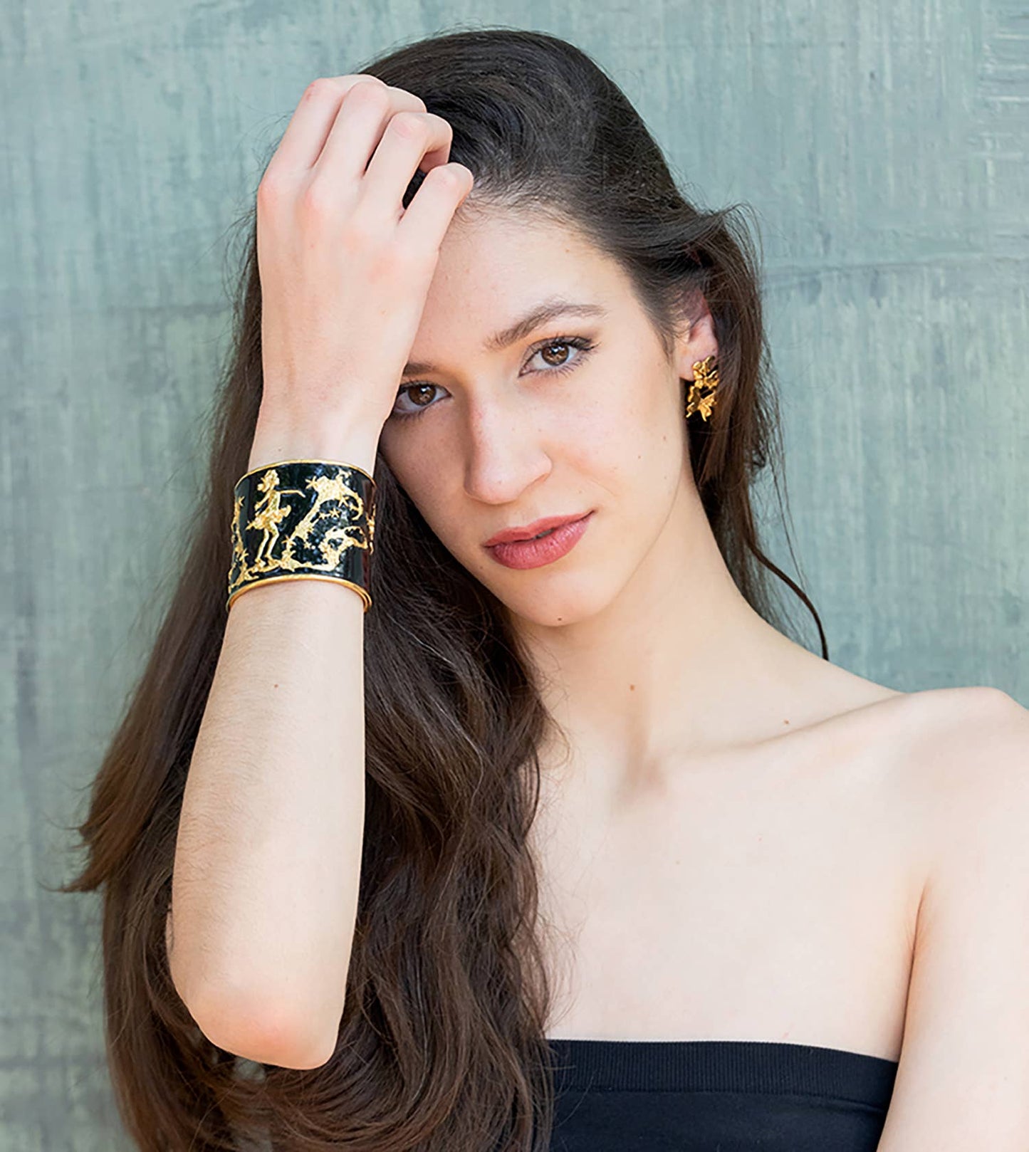 She Moves The Stars Cuff Bracelet - Black & Gold