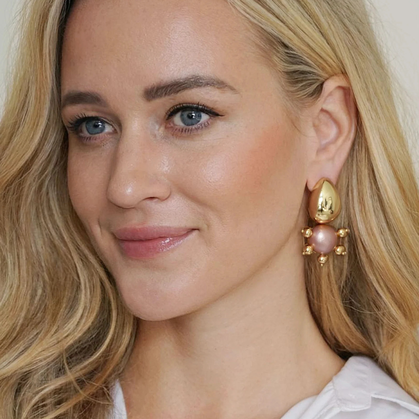 Tulia Oversized Sunburst Orb Stud Earrings - Noble Blush