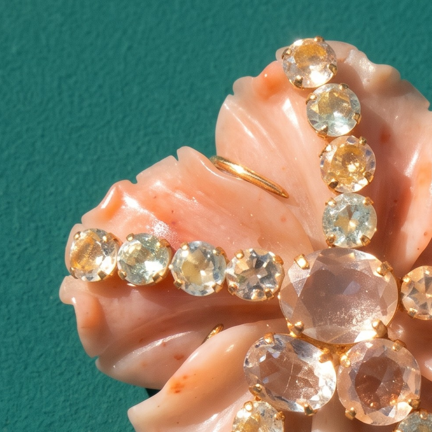 Alondra Floral Brooch - Peach Quartzite