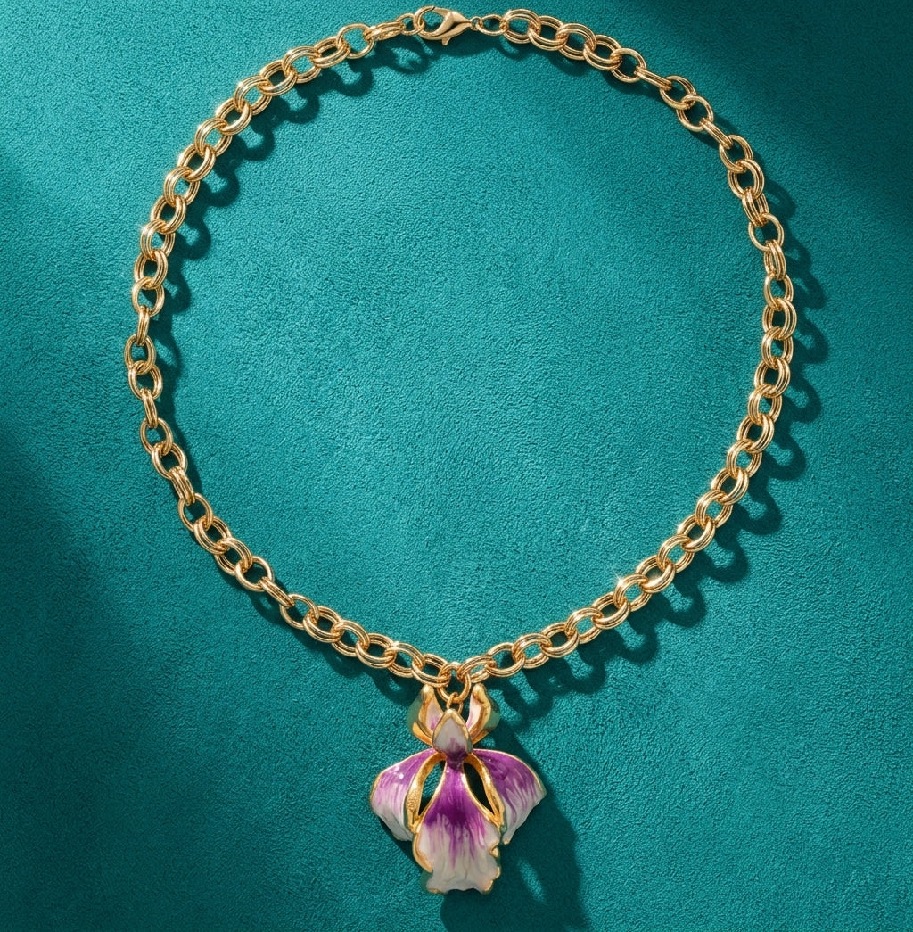 Iris Pendant Necklace - Violet & White
