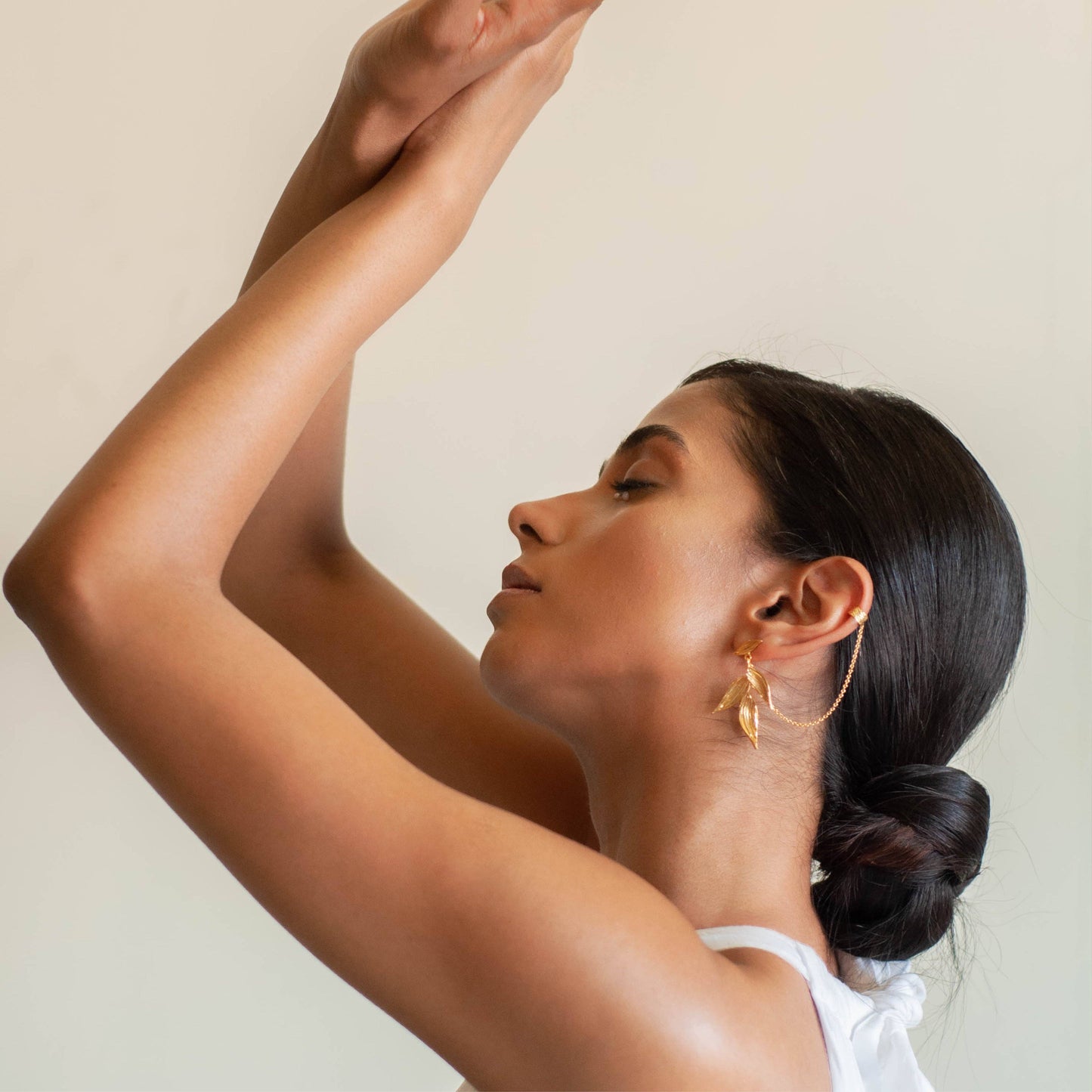 Isaro Mini Earrings Gold. 2 of 5.