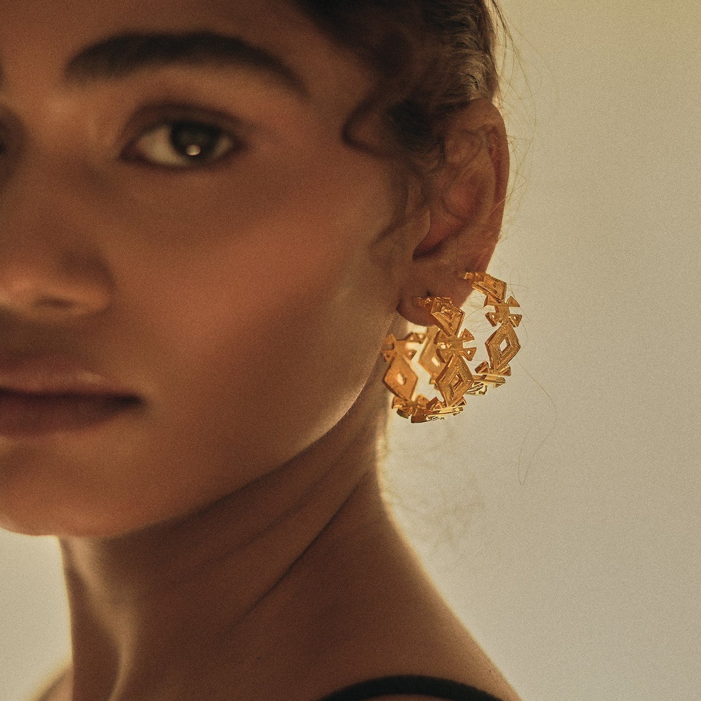 Safa Gold Hoop Earrings